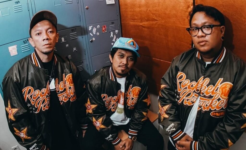 ROCKET ROCKERS: Dari Pop-Punk Legend ke Single Baru “Rumit” yang Penuh Gairah