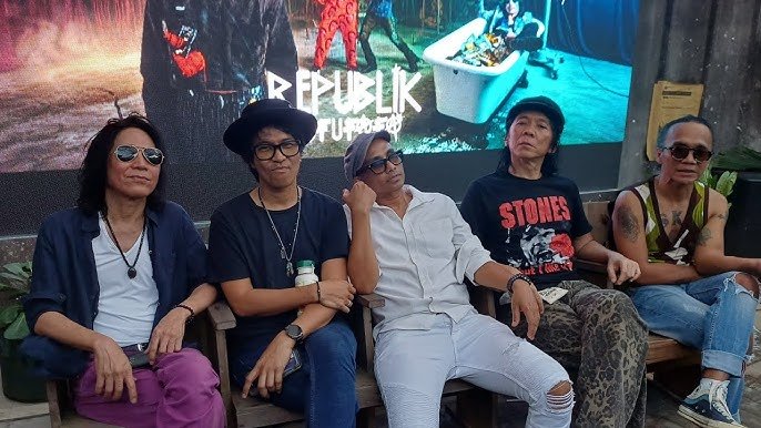 Aksi Teatrikal Slank Saat Rilis Album Penuh Kritik Sosial Bertajuk Republik Fufufafa