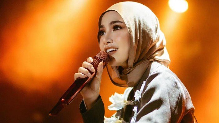 Mahalini Tampil Berhijab saat Manggung di Aceh, Penampilannya Bikin Pangling